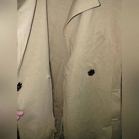 Adorable Cabi love Carol camel colored double-breasted jacket size medium - Picture 10 of 15